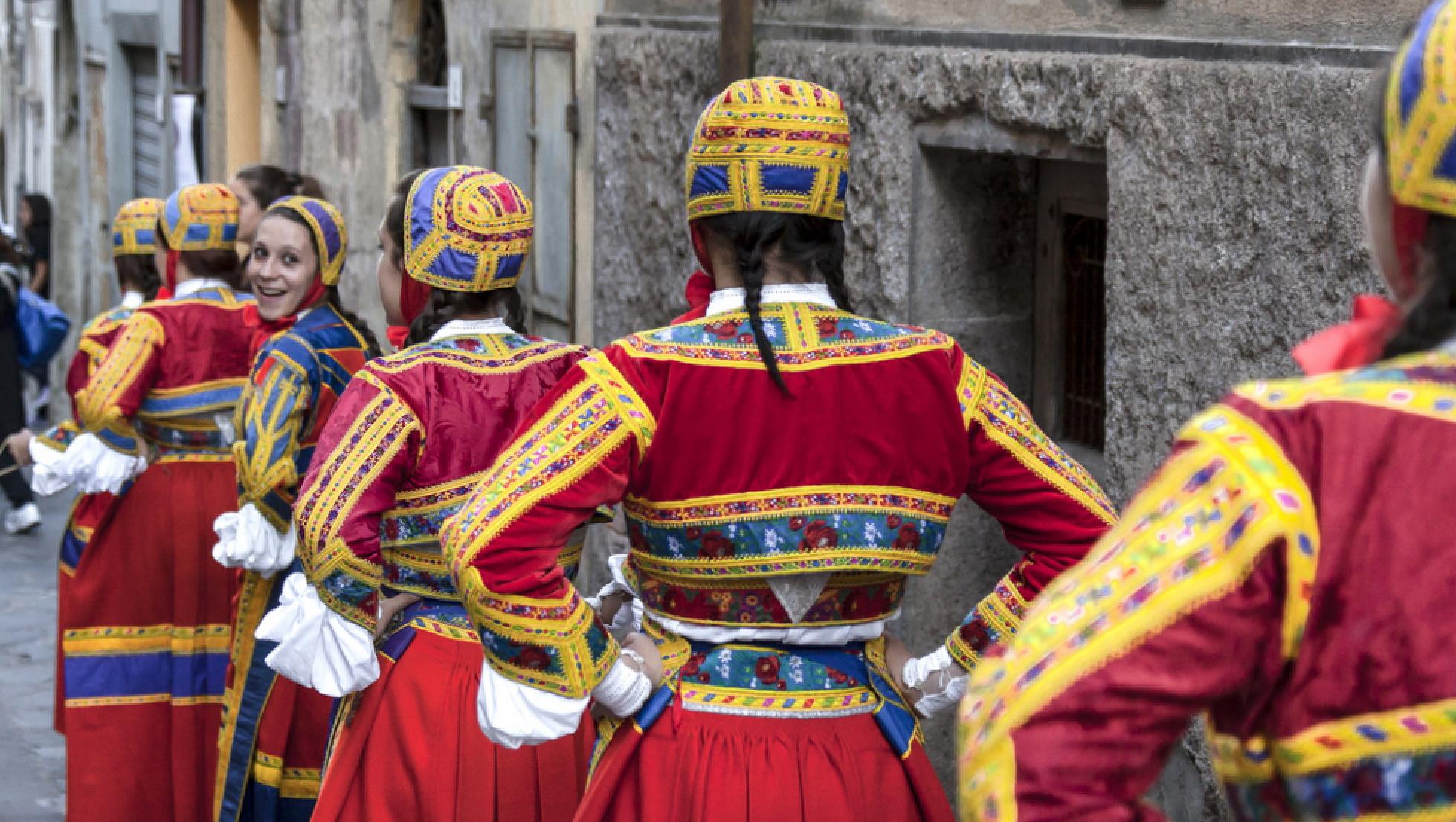 Donne in abito tradizionale - Desulo