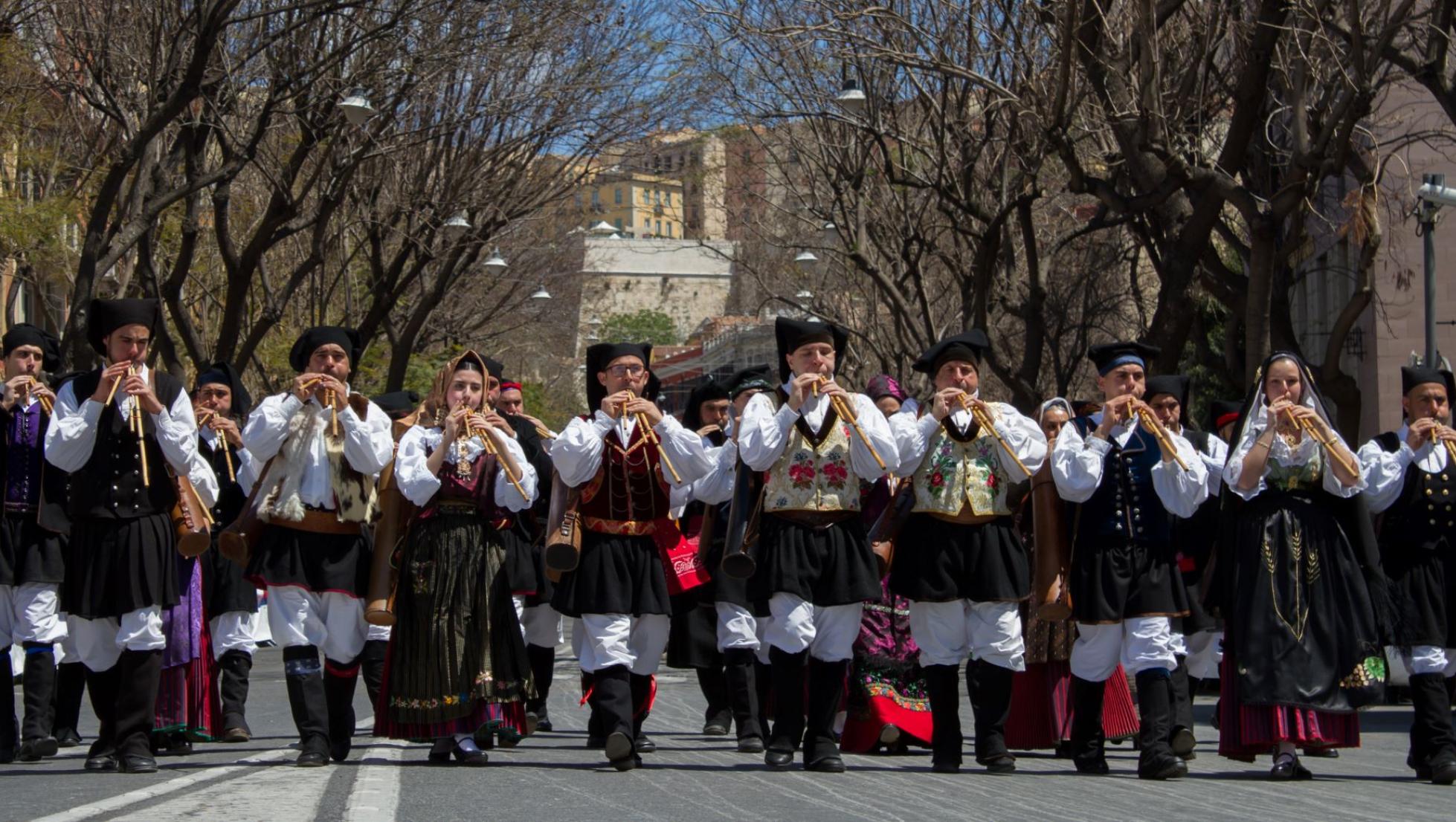 Gruppo folk con launeddas a Festa di Sant'Efisio