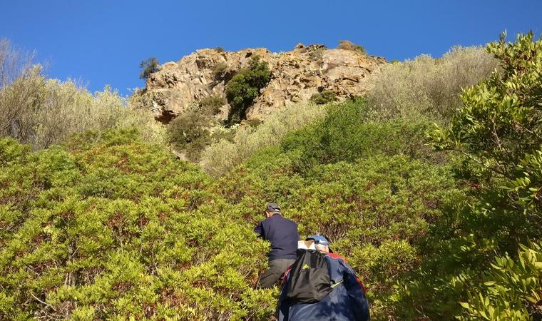 Andando per spelonche (percorso trekking Monte Arci)