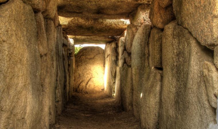 Tomba di giganti, S'ena e thomes, interno - Dorgali