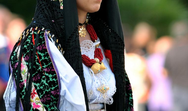 Donna in abito tradizionale - Oliena