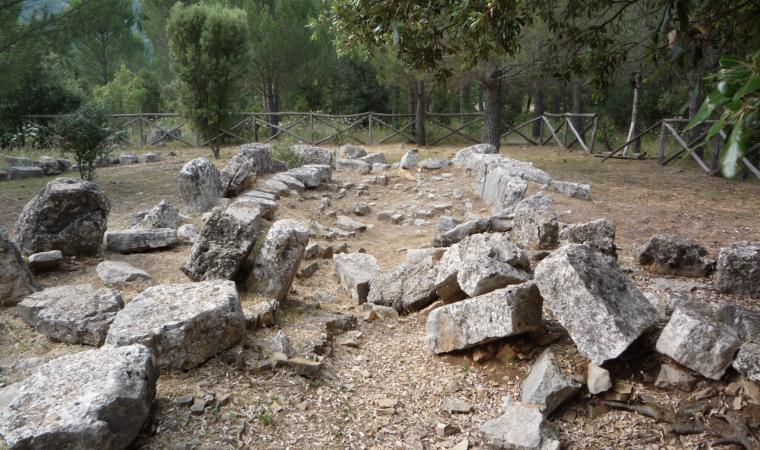 Tomba di Giganti Sanu, vallata di Truculu - Osini