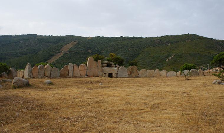 Tomba di Giganti di Osono - Triei
