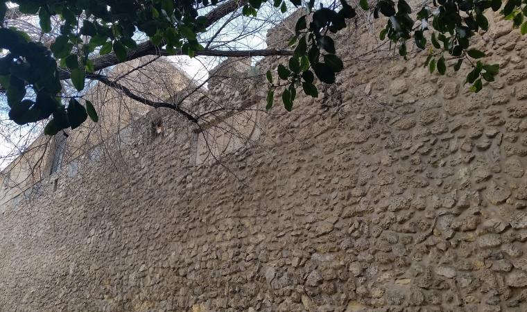 Sassari, tratto mura medievali in corso Trinità_2
